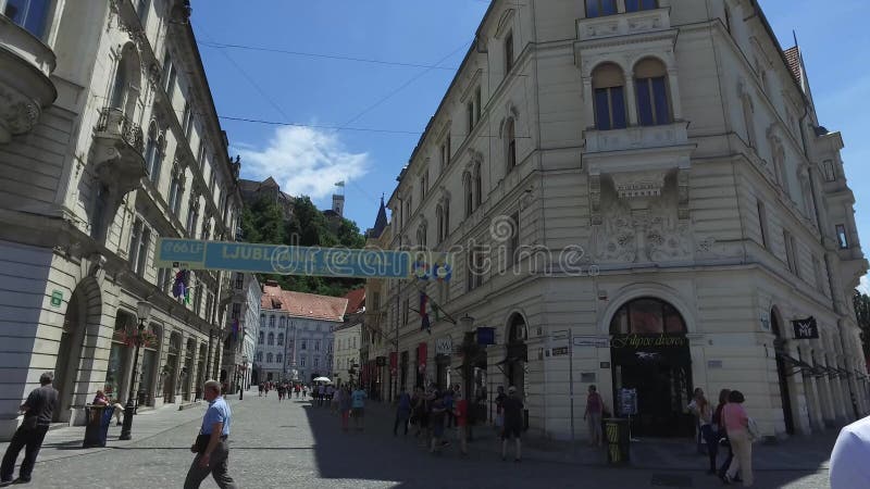 Κεντρικές οδοί της πόλης του Λουμπλιάνα η κύρια και μεγαλύτερη πόλη της Σλοβενίας Εκκλησίες και κάστρο στο λόφο